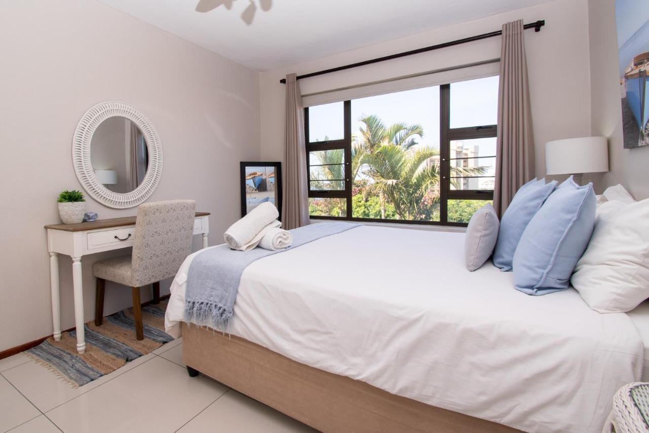 11 The Shades Umhlanga Rocks Apartment Durban Bagian luar foto