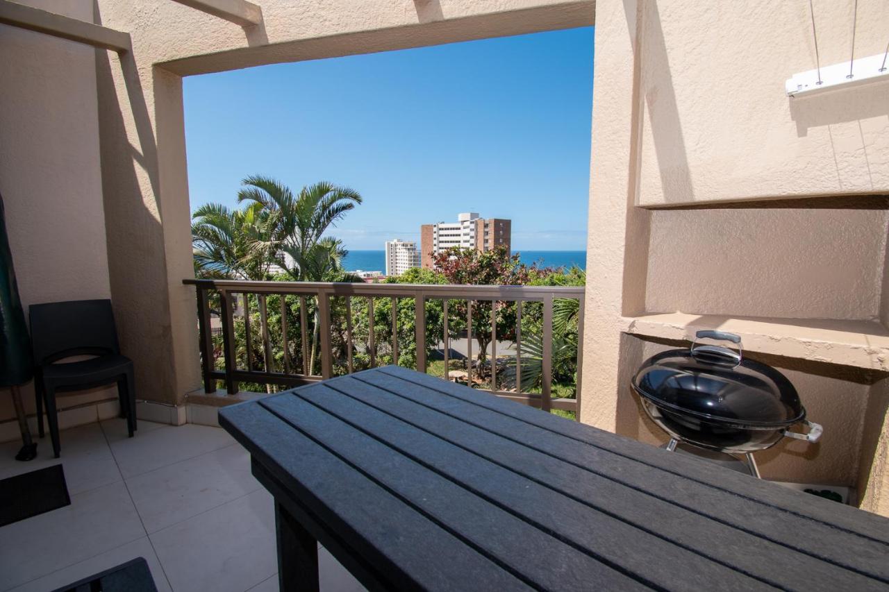 11 The Shades Umhlanga Rocks Apartment Durban Bagian luar foto
