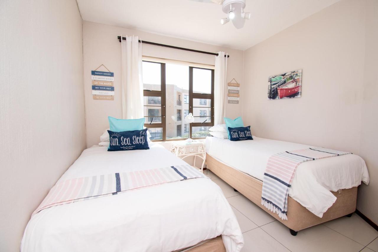 11 The Shades Umhlanga Rocks Apartment Durban Bagian luar foto