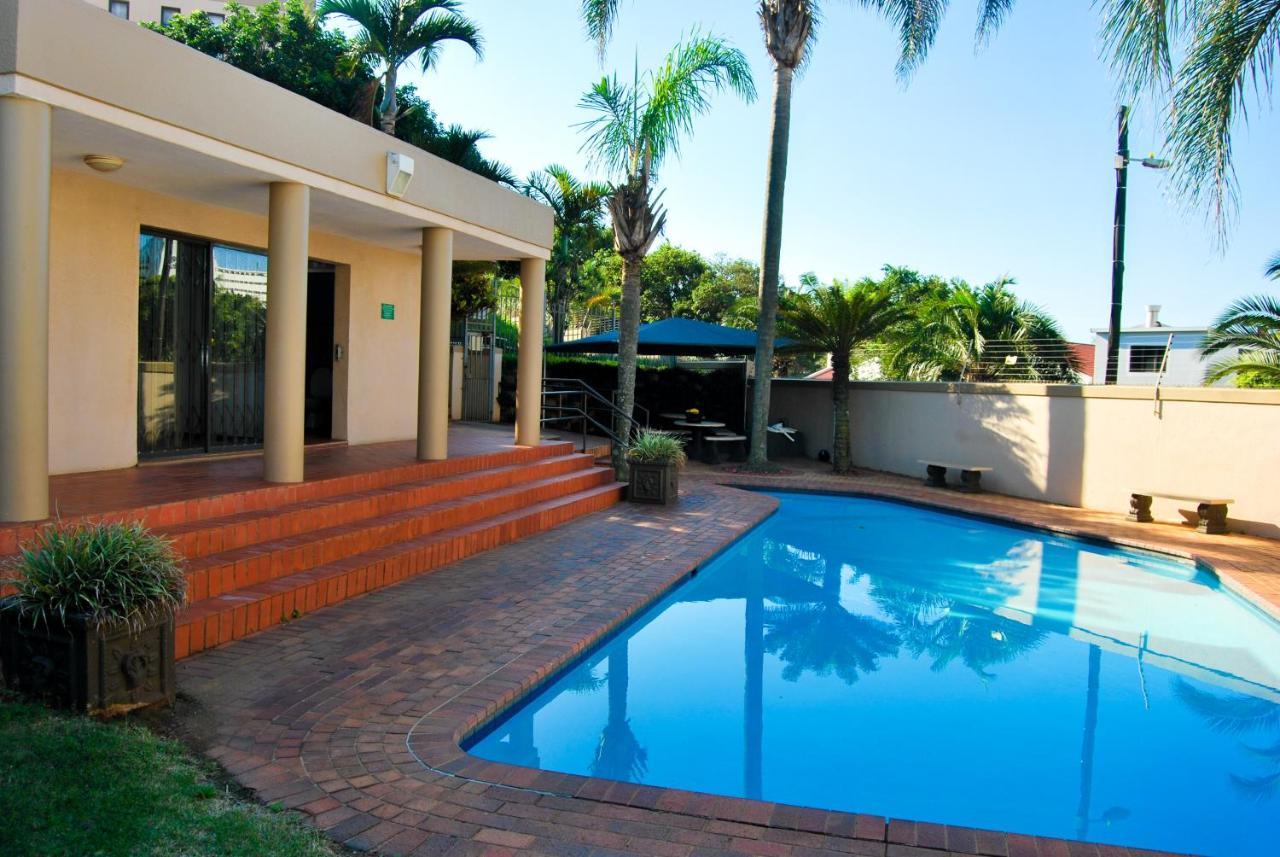 11 The Shades Umhlanga Rocks Apartment Durban Bagian luar foto